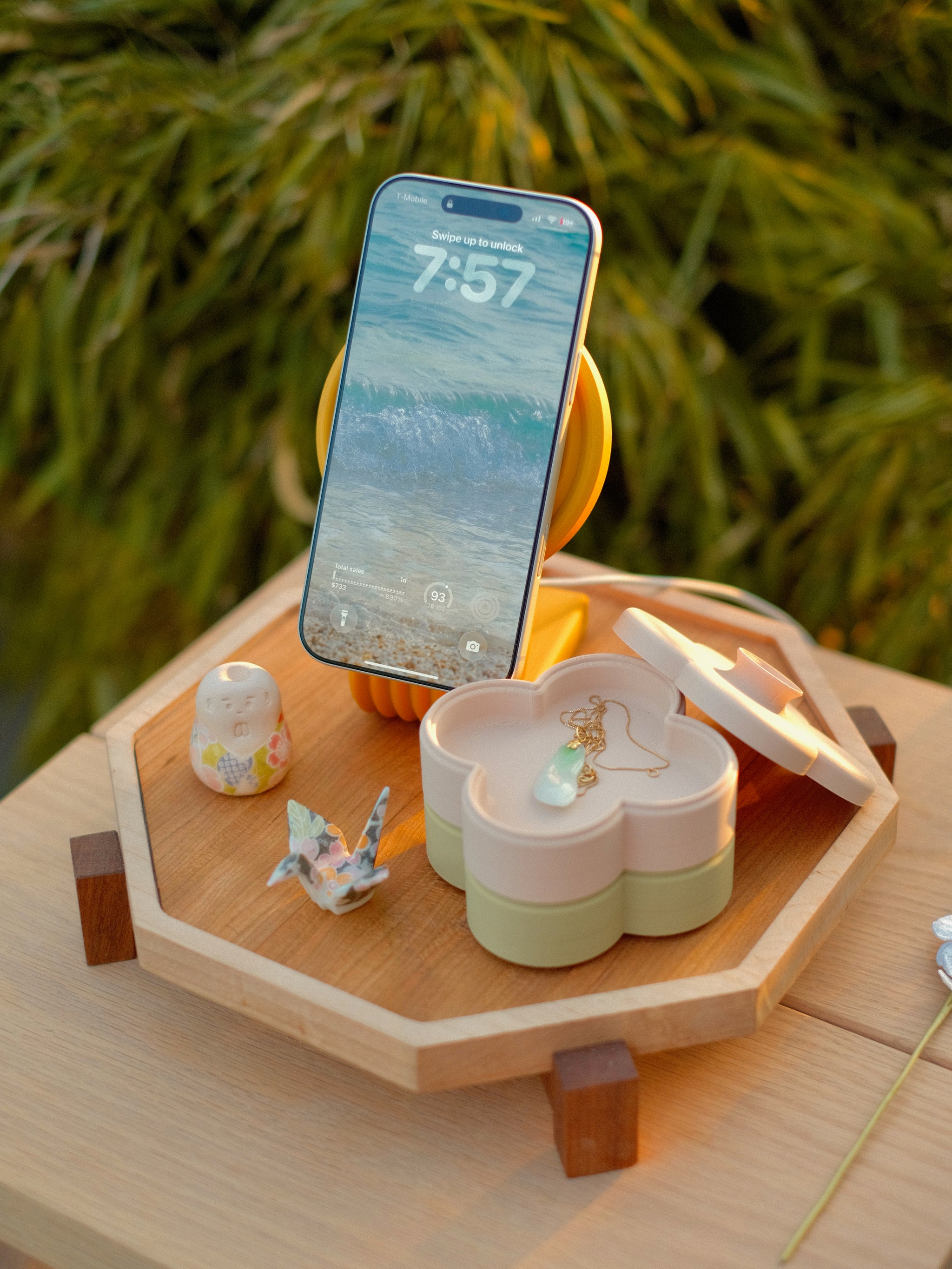 Zen MagSafe Charger Stand – Cozyleigh Studios
