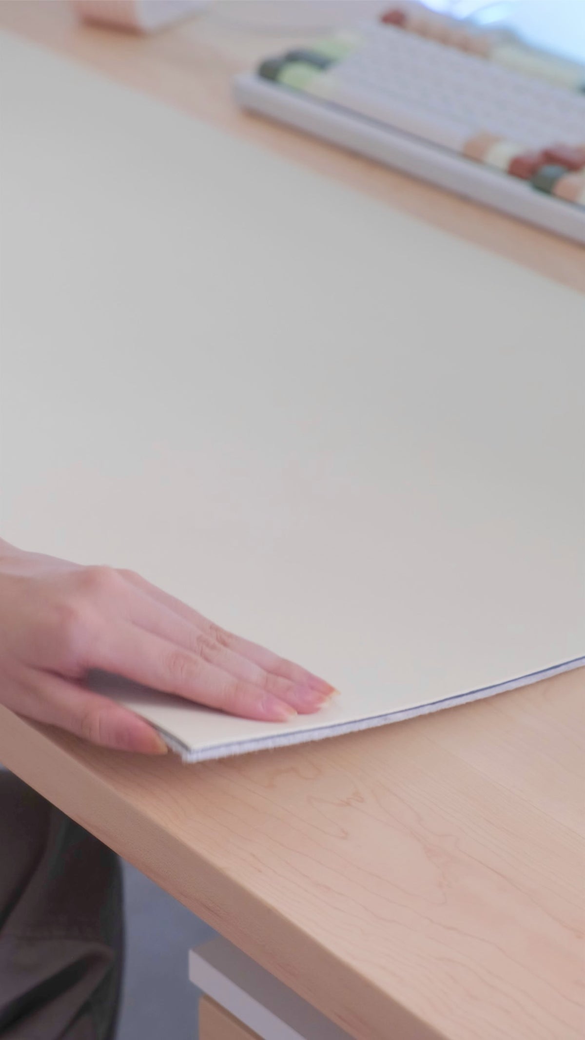 Flipping the desk mat over, 2022