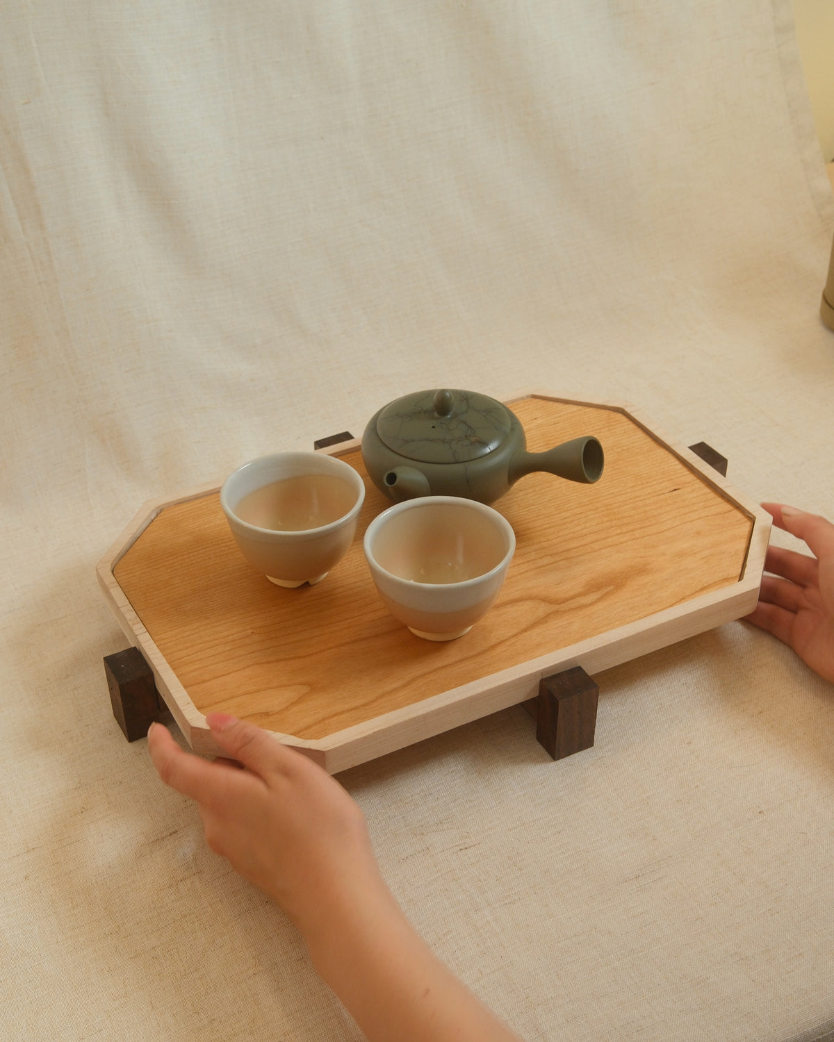 Carrying a Zen Tray with a tea set